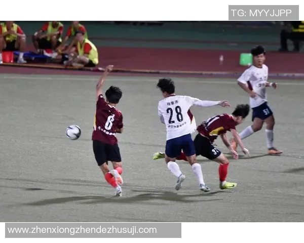 足球巨星璀璨人生:从青涩少年到全球瞩目的巅峰传奇 足球巨星璀璨人生:从青涩少年到全球瞩目的巅峰传奇