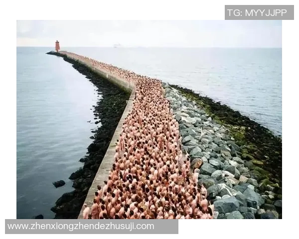 足球巨星假期生活揭秘 穿越热带沙滩与雪山冰川的另类度假方式 足球巨星假期生活揭秘 穿越热带沙滩与雪山冰川的另类度假方式